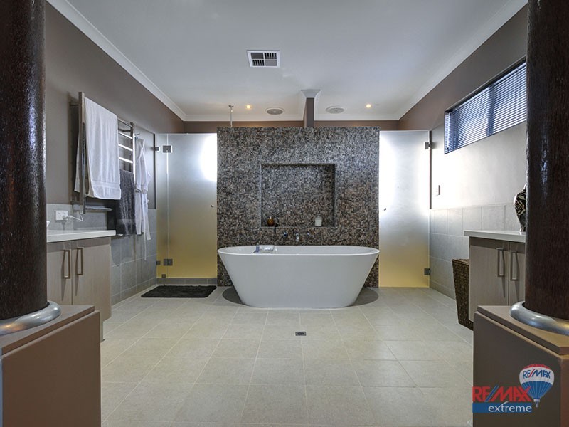 4 Redgate Link, Pearsall WA 6065