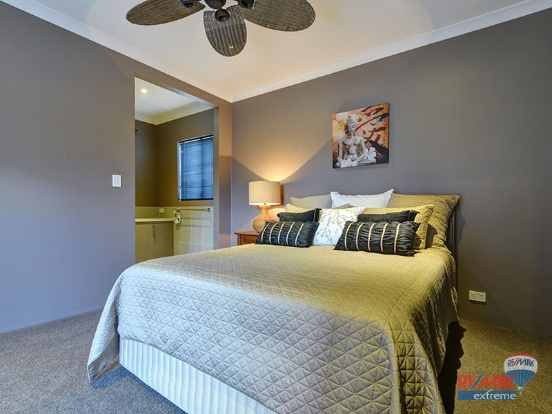 4 Redgate Link, Pearsall WA 6065