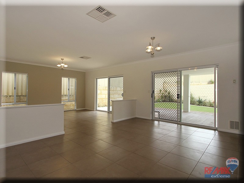 8 Alderton Road, Butler WA 6036