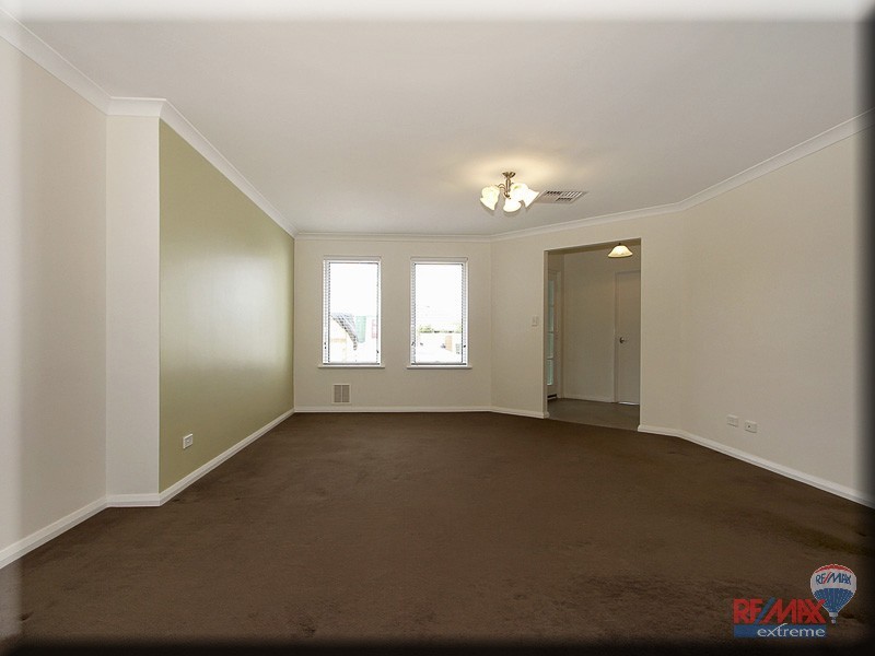 8 Alderton Road, Butler WA 6036