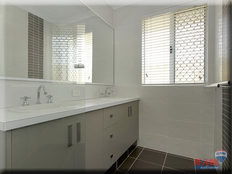 8 Alderton Road, Butler WA 6036