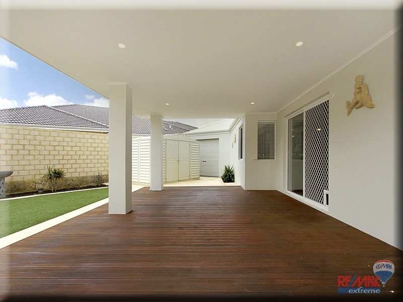 8 Alderton Road, Butler WA 6036