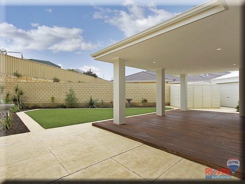 8 Alderton Road, Butler WA 6036