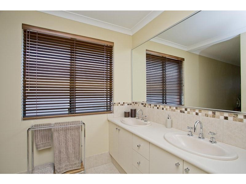 19 Hinckley Parkway, Hocking WA 6065