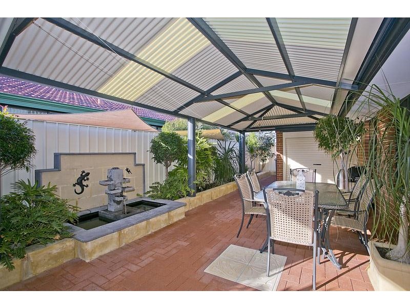 19 Hinckley Parkway, Hocking WA 6065