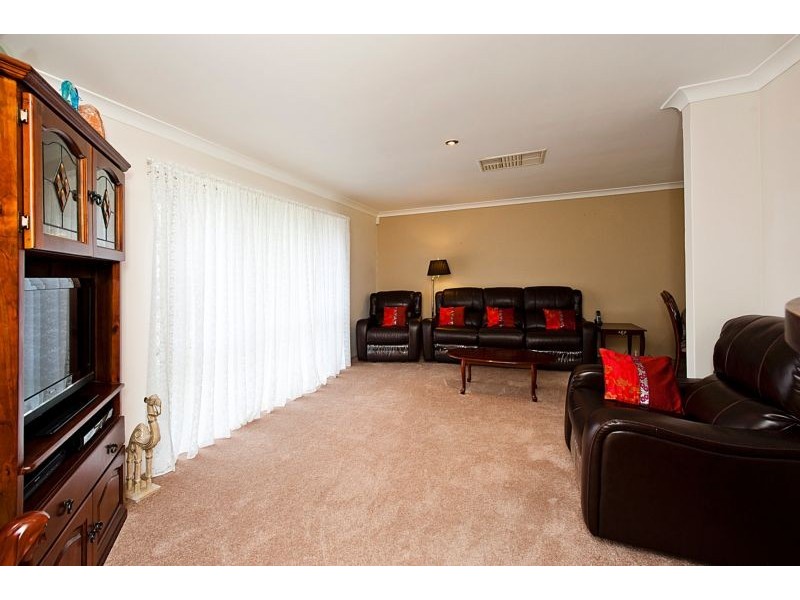 21 Napier Road, Marangaroo WA 6064