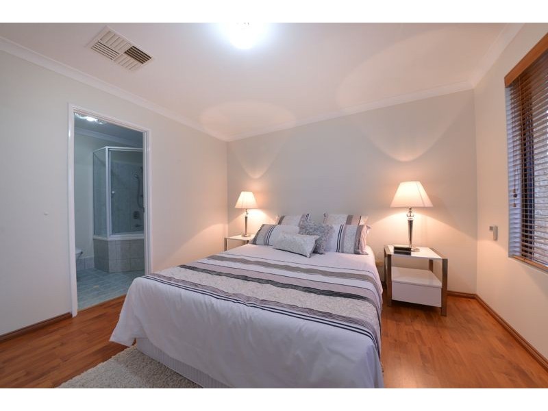 4 Eradu Ramble, Hocking WA 6065