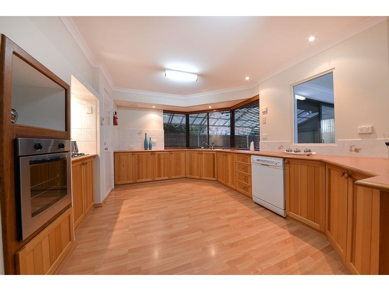 4 Eradu Ramble, Hocking WA 6065