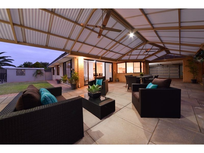 4 Eradu Ramble, Hocking WA 6065