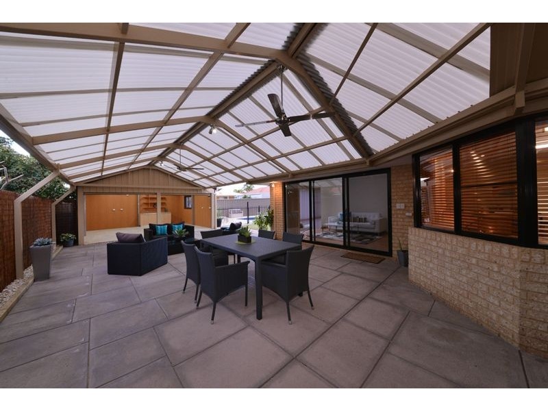 4 Eradu Ramble, Hocking WA 6065