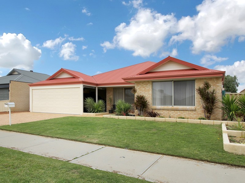 8 Woodstock Way, Butler WA 6036