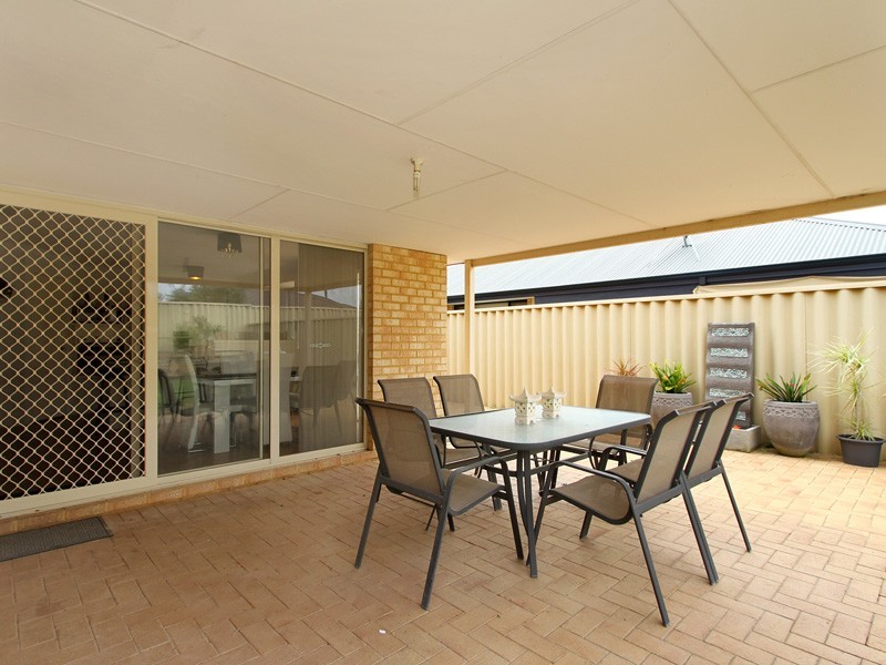 8 Woodstock Way, Butler WA 6036