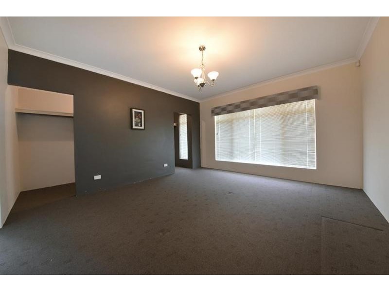 42 Dirleton Loop, Butler WA 6036