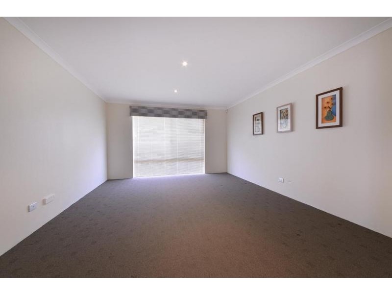 42 Dirleton Loop, Butler WA 6036