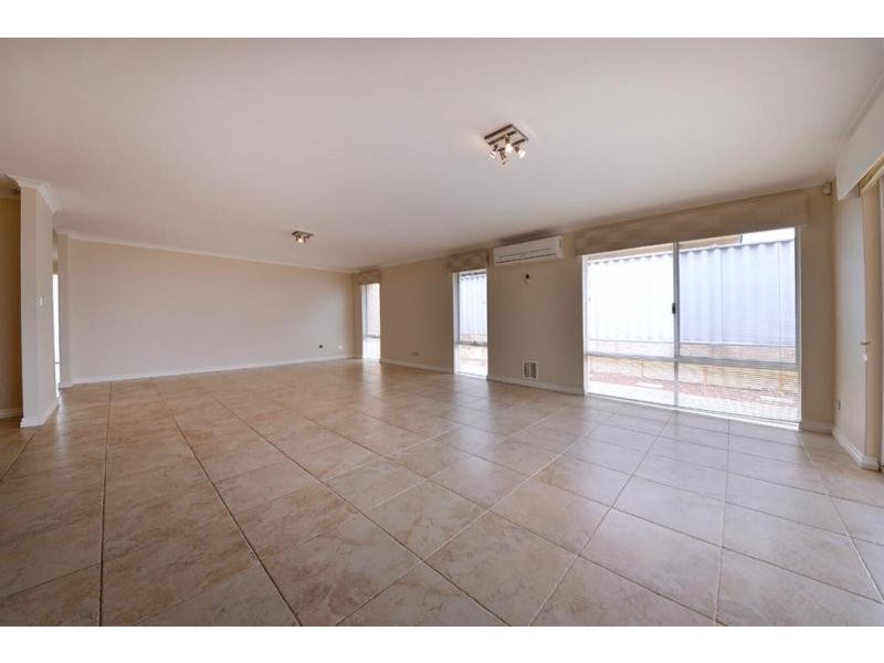 42 Dirleton Loop, Butler WA 6036