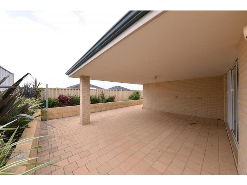 42 Dirleton Loop, Butler WA 6036