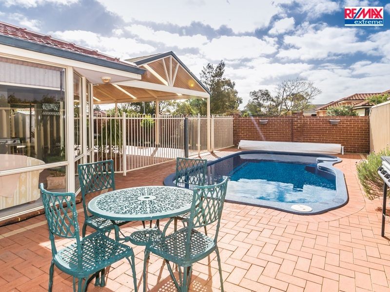 6 Ardisia Way, Woodvale WA 6026