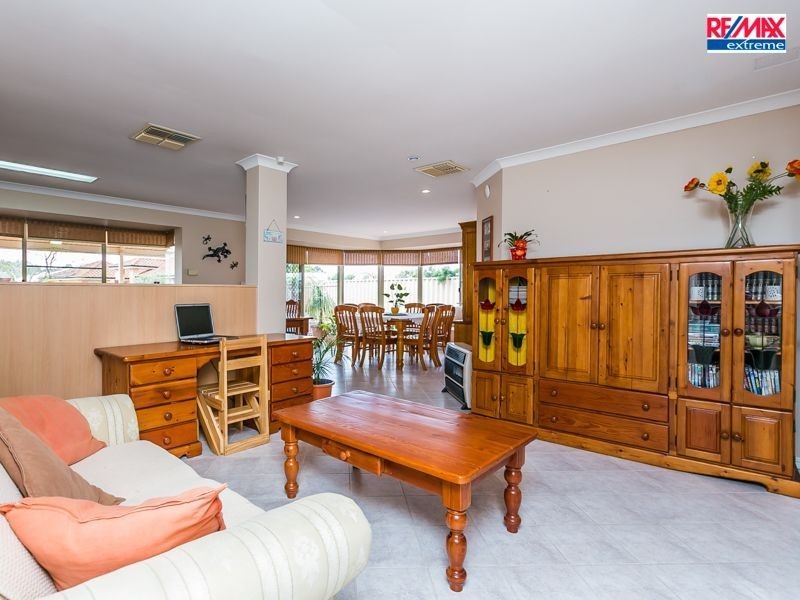 6 Ardisia Way, Woodvale WA 6026