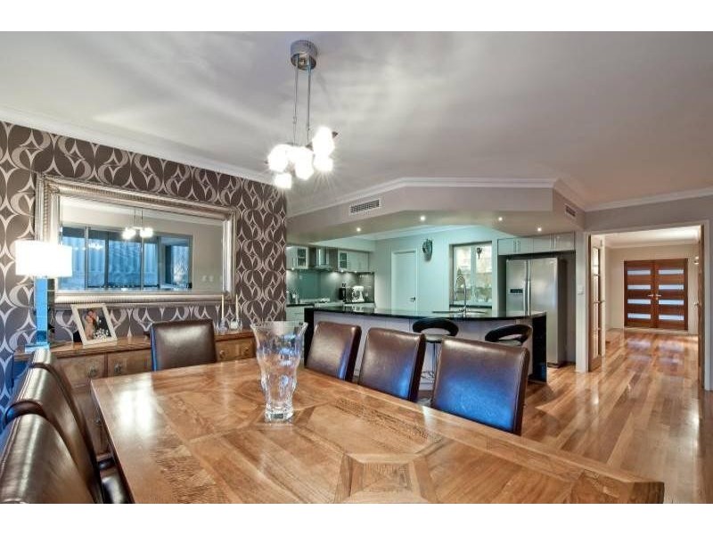 5 Tulum Approach, Iluka WA 6028