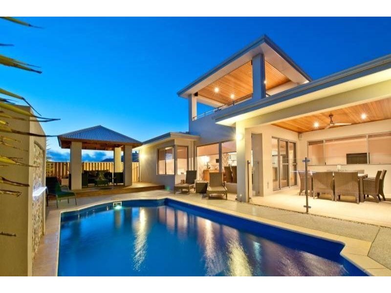 5 Tulum Approach, Iluka WA 6028
