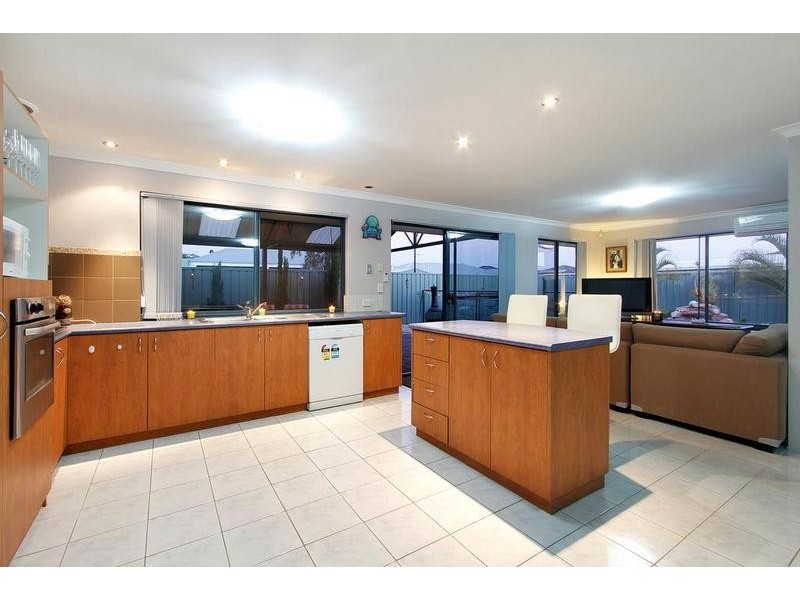 20 Pennine Pass, Merriwa WA 6030