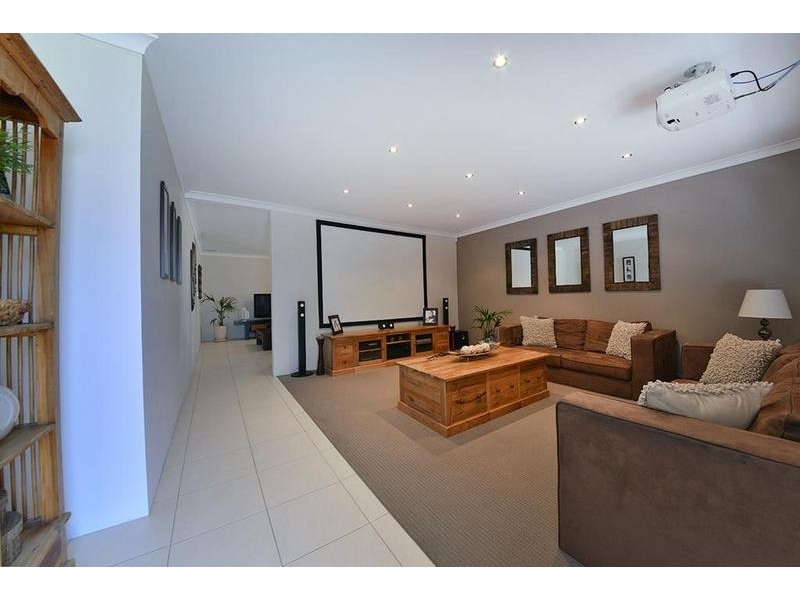 23 Lareema Gardens, Banksia Grove WA 6031