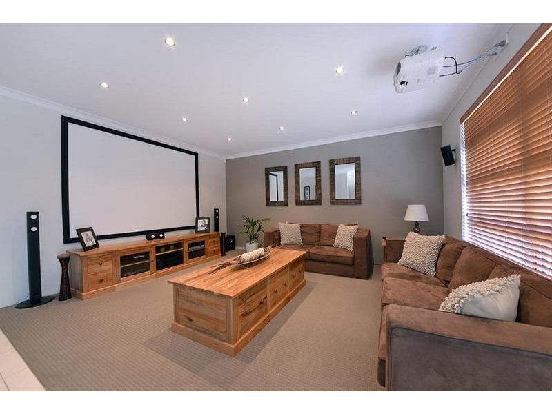 23 Lareema Gardens, Banksia Grove WA 6031