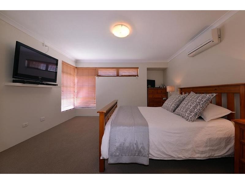 23 Lareema Gardens, Banksia Grove WA 6031