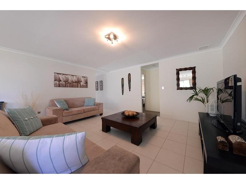 23 Lareema Gardens, Banksia Grove WA 6031