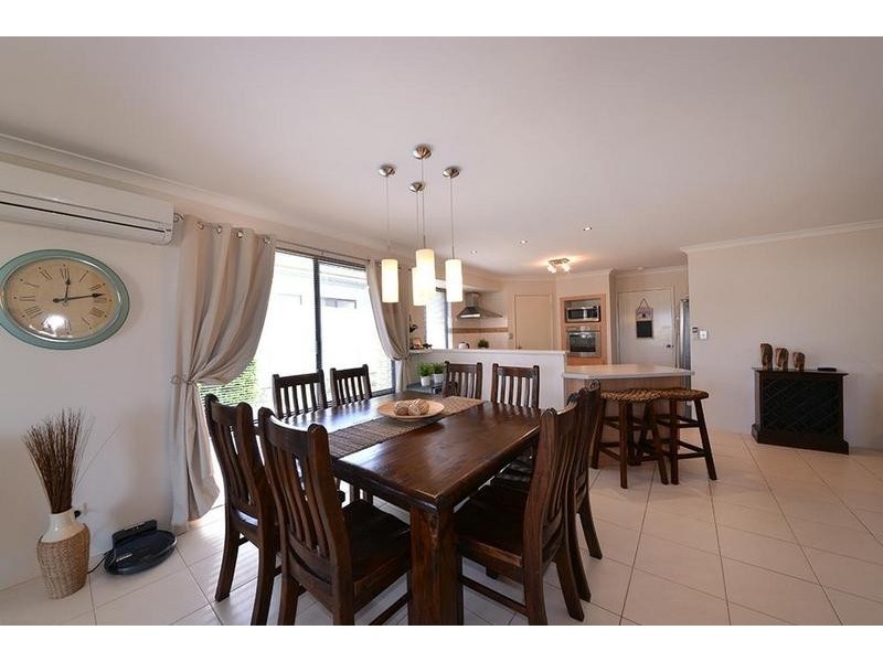 23 Lareema Gardens, Banksia Grove WA 6031