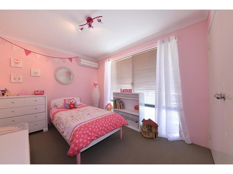 23 Lareema Gardens, Banksia Grove WA 6031