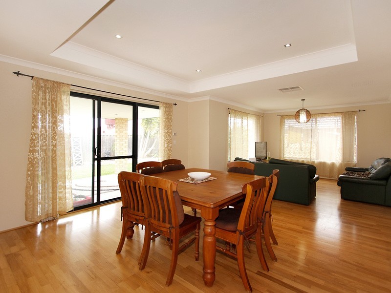 36 Shepperton Drive, Butler WA 6036