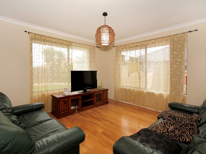 36 Shepperton Drive, Butler WA 6036