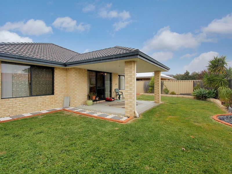 36 Shepperton Drive, Butler WA 6036