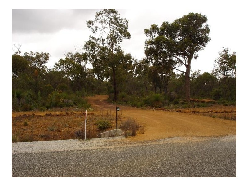 25 Pipe Lily Way, Lower Chittering WA 6084