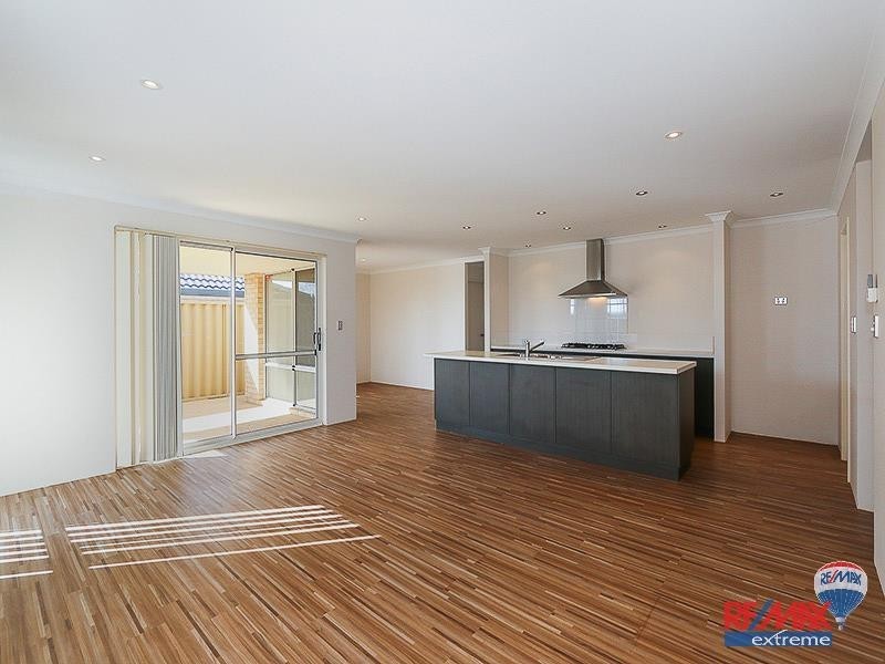 8 Verwood Green, Butler WA 6036