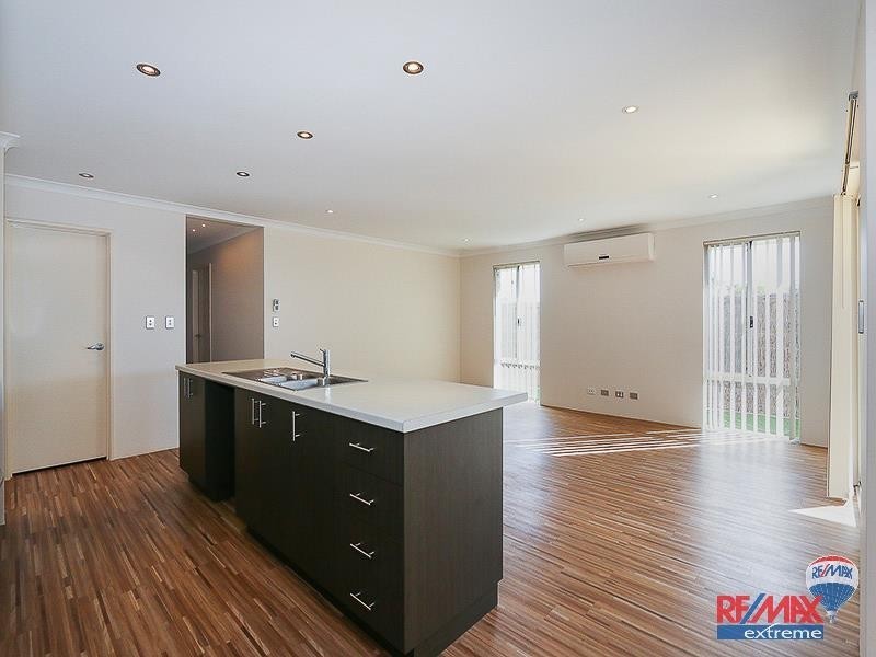 8 Verwood Green, Butler WA 6036