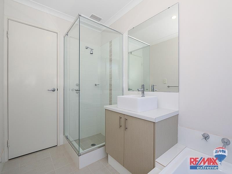 8 Verwood Green, Butler WA 6036