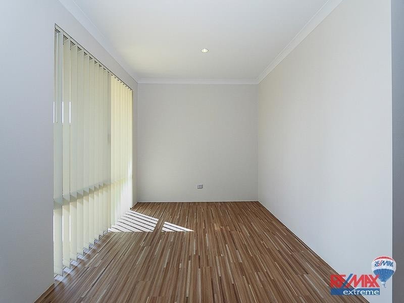 8 Verwood Green, Butler WA 6036