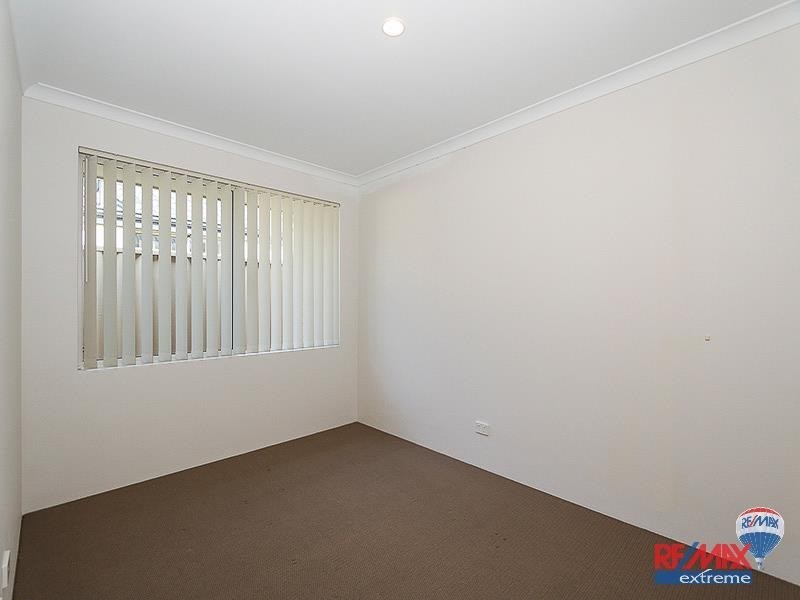 8 Verwood Green, Butler WA 6036