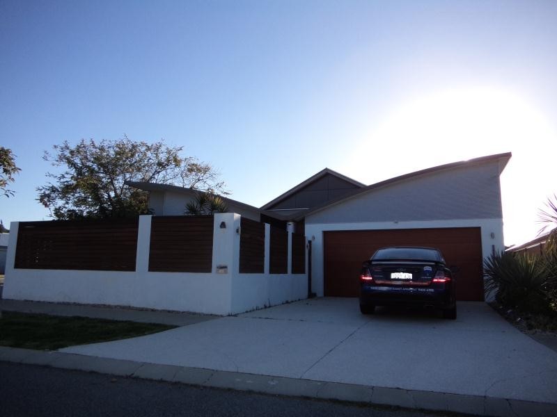7 Grallina Way, Tapping WA 6065