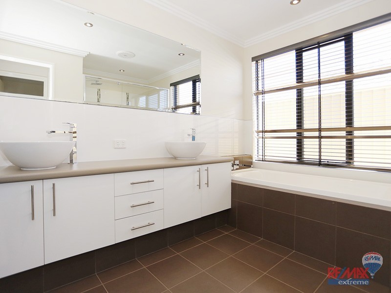 19 Lillico Ave, Burns Beach WA 6028