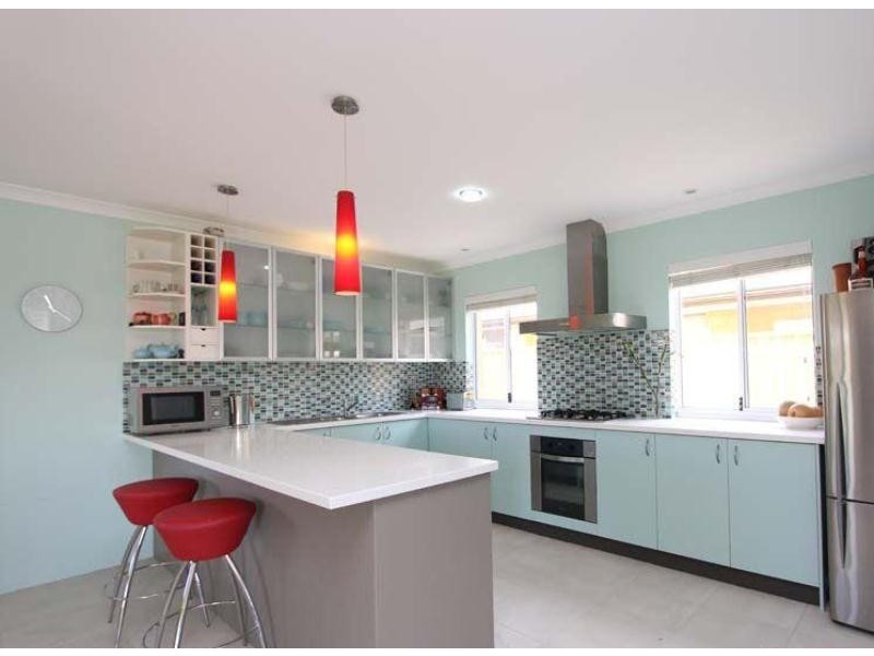 12 La Bianca Vista, Carramar WA 6031