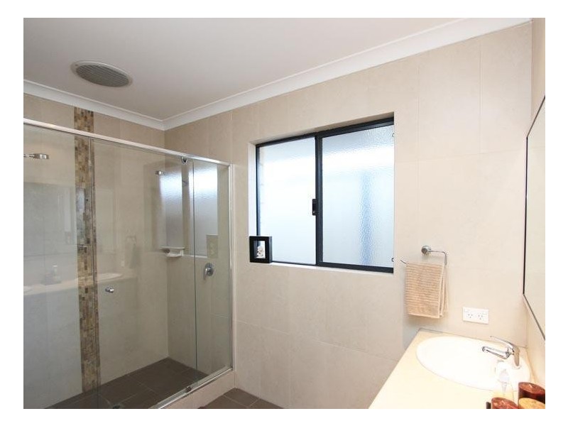 15 Nankeen Circle, Tapping WA 6065