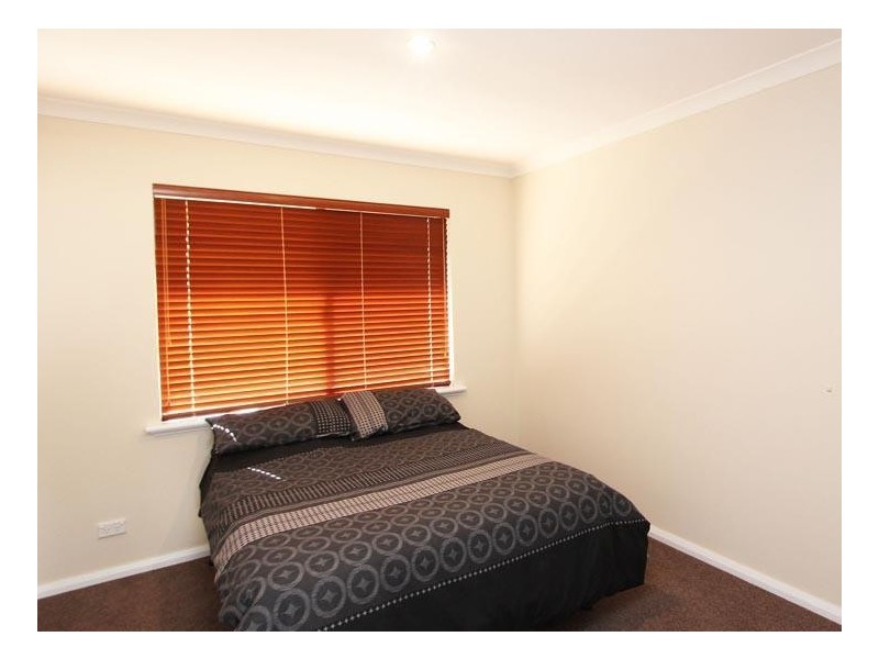 15 Nankeen Circle, Tapping WA 6065