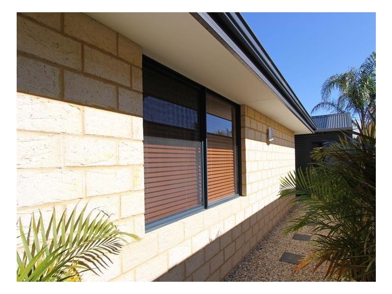 15 Nankeen Circle, Tapping WA 6065