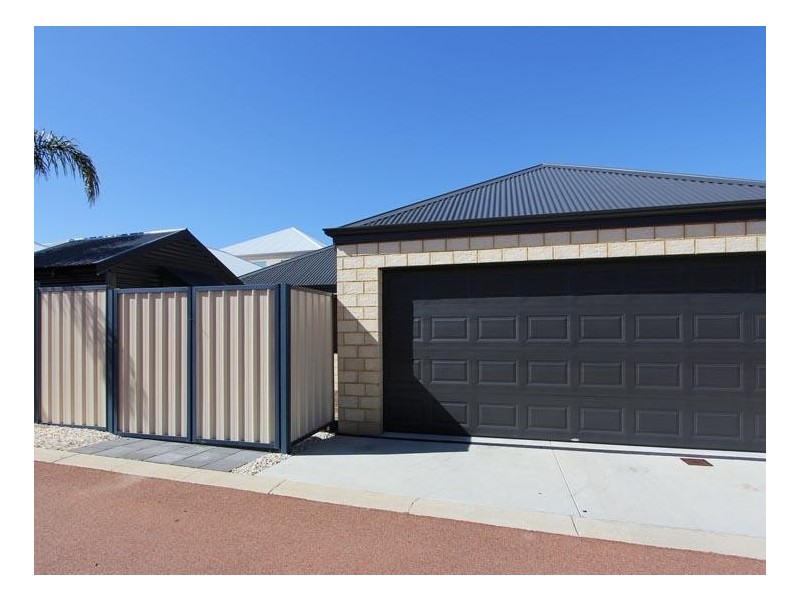 15 Nankeen Circle, Tapping WA 6065