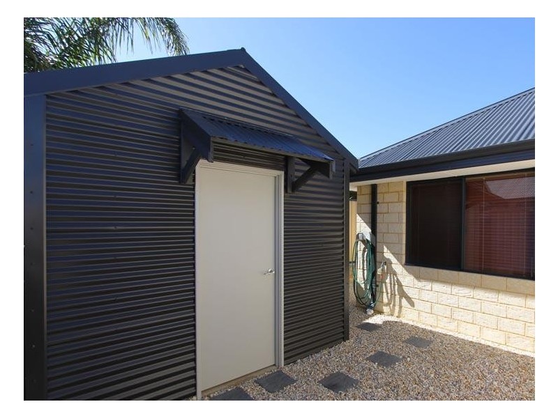 15 Nankeen Circle, Tapping WA 6065