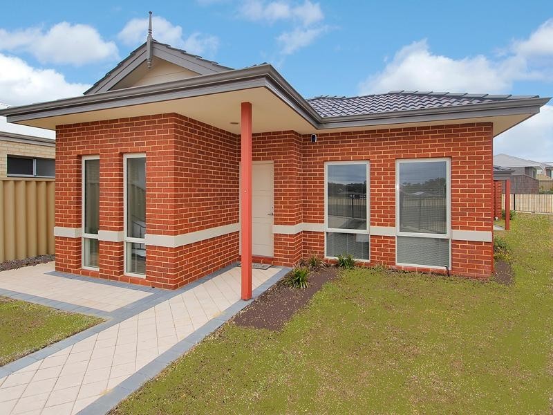 40 Randstone Parade, Butler WA 6036