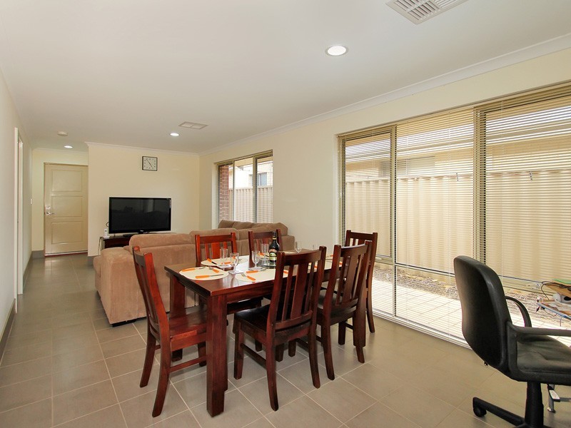 40 Randstone Parade, Butler WA 6036